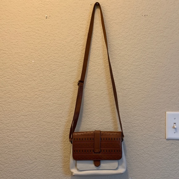Fossil Crossbody - Picture 2 of 2